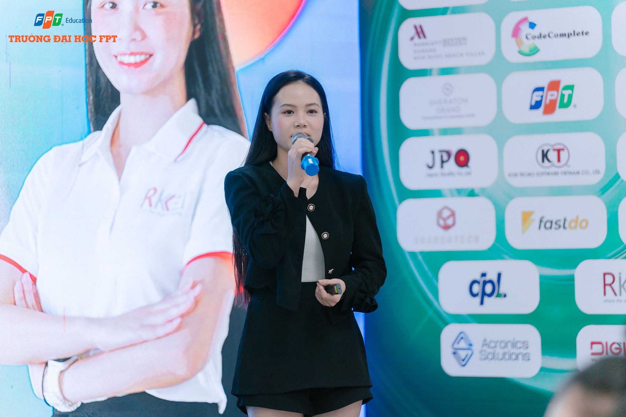 Biến AI thành “Coach cá nhân”: Bí quyết chinh phục nhà tuyển dụng từ Workshop Đại học FPT