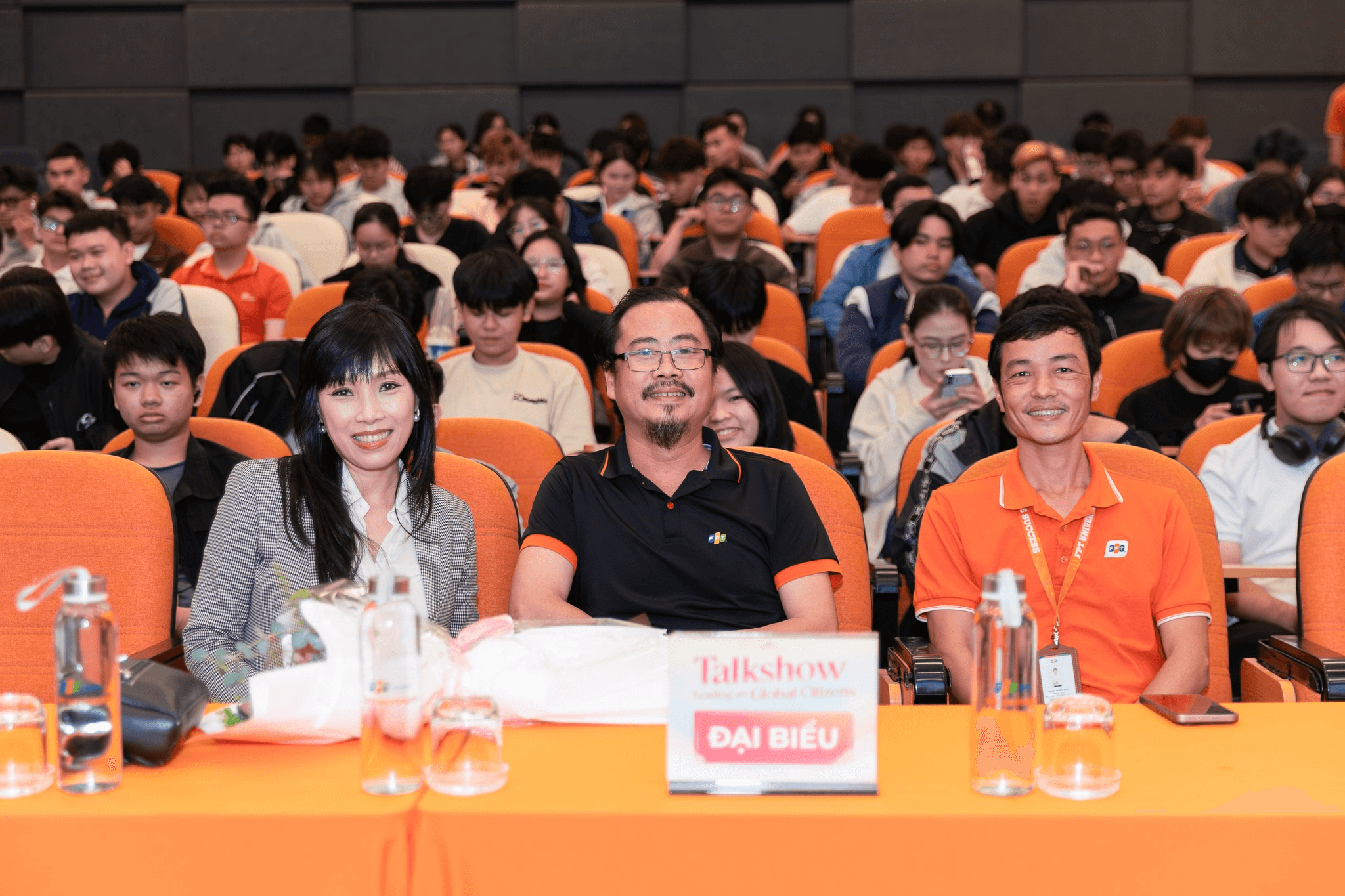 Talkshow “Leading as Global Citizens”: Đối thoại về vai trò công dân toàn cầu cùng nữ nghị sĩ Pháp gốc Việt